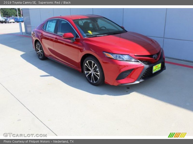 Supersonic Red / Black 2019 Toyota Camry SE