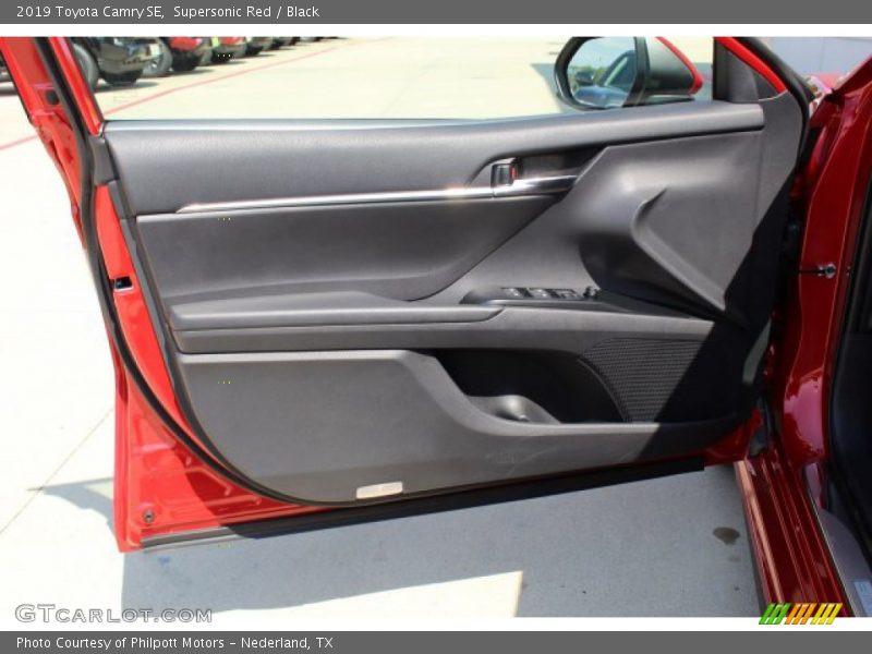 Supersonic Red / Black 2019 Toyota Camry SE