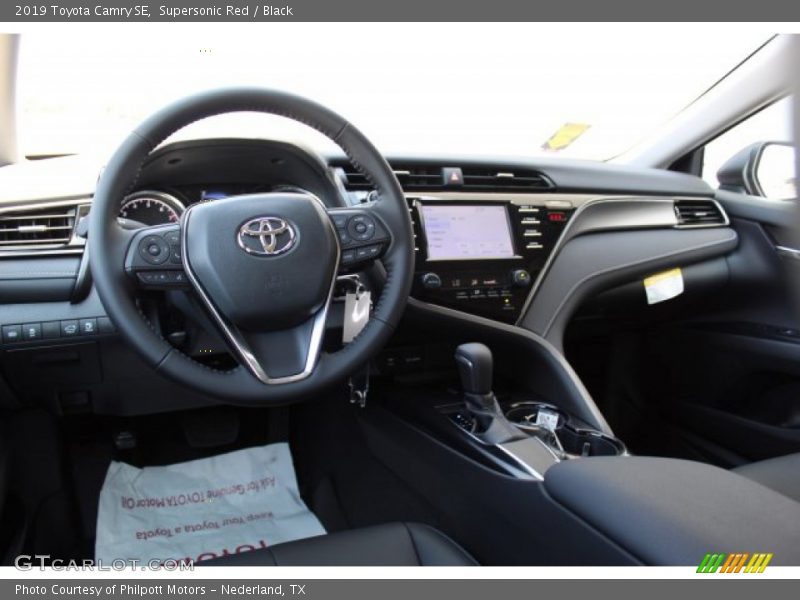 Supersonic Red / Black 2019 Toyota Camry SE