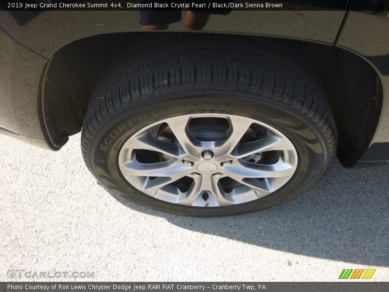 Diamond Black Crystal Pearl / Black/Dark Sienna Brown 2019 Jeep Grand Cherokee Summit 4x4
