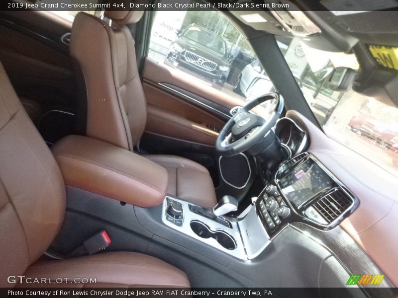 Diamond Black Crystal Pearl / Black/Dark Sienna Brown 2019 Jeep Grand Cherokee Summit 4x4