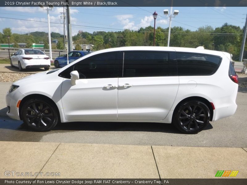 Bright White / Black/Black 2019 Chrysler Pacifica Touring Plus