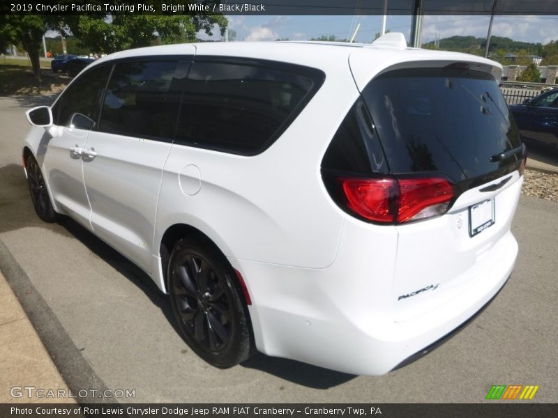 Bright White / Black/Black 2019 Chrysler Pacifica Touring Plus