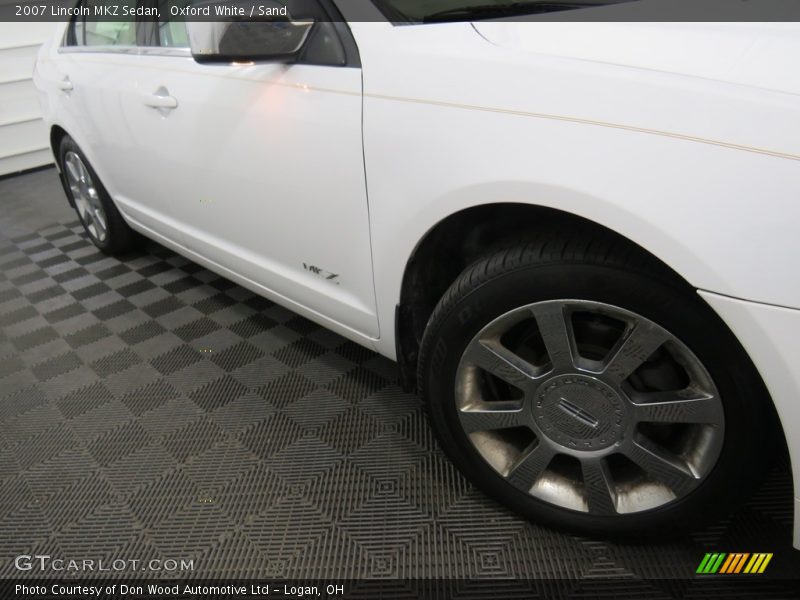 Oxford White / Sand 2007 Lincoln MKZ Sedan