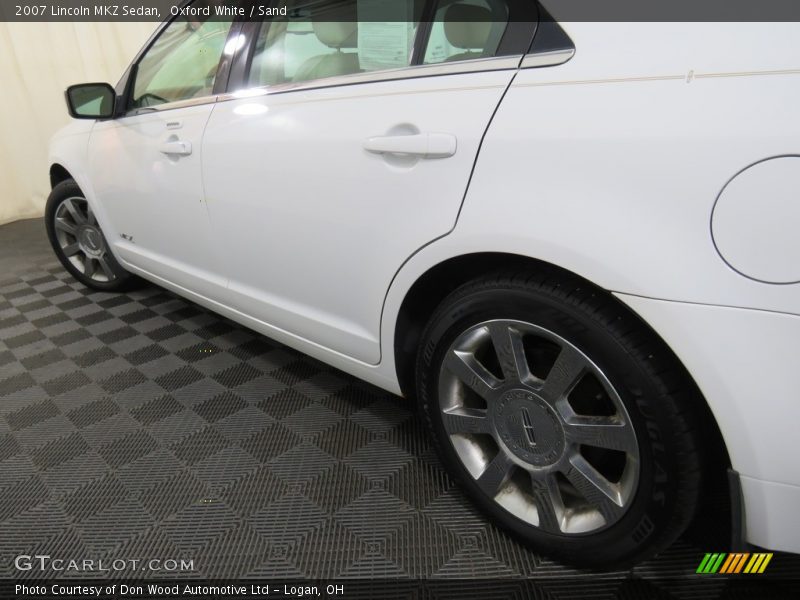 Oxford White / Sand 2007 Lincoln MKZ Sedan