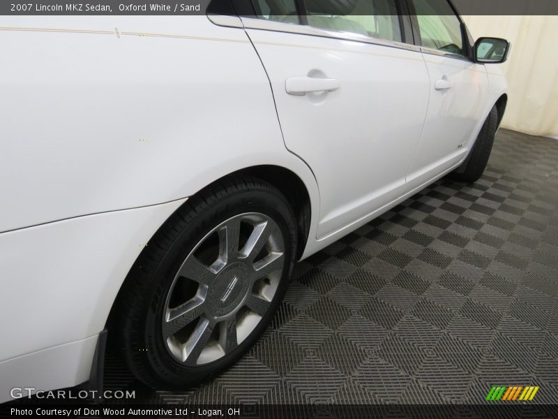 Oxford White / Sand 2007 Lincoln MKZ Sedan