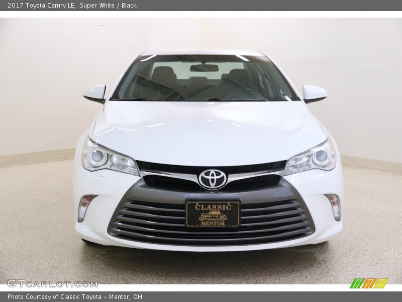 Super White / Black 2017 Toyota Camry LE
