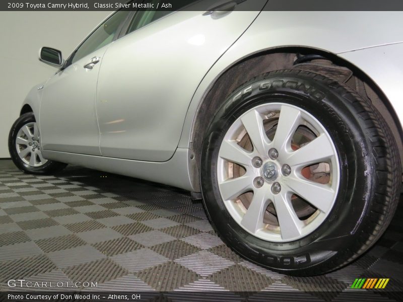 Classic Silver Metallic / Ash 2009 Toyota Camry Hybrid
