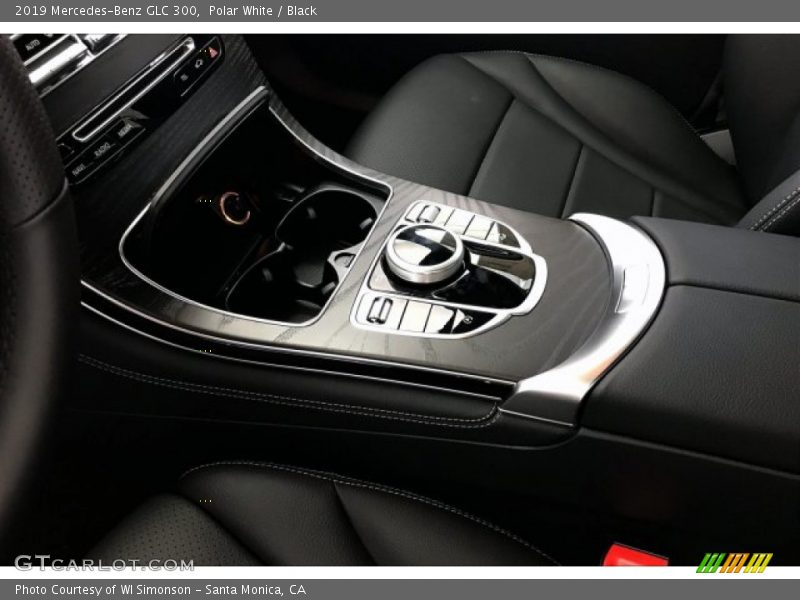 Polar White / Black 2019 Mercedes-Benz GLC 300