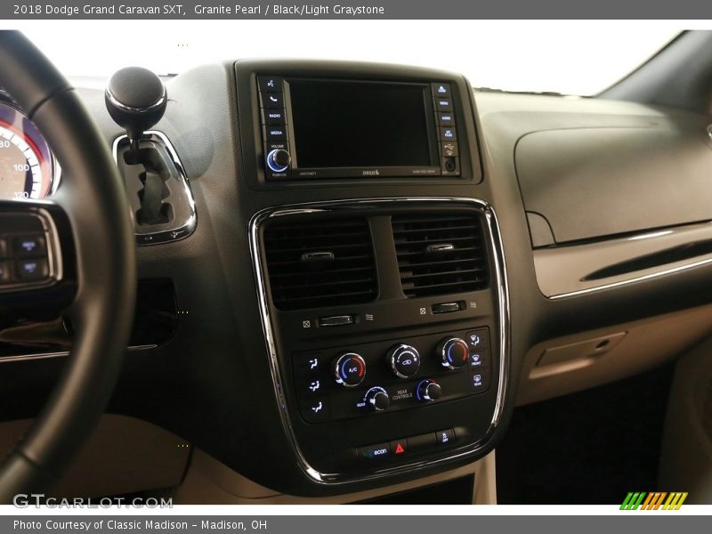 Granite Pearl / Black/Light Graystone 2018 Dodge Grand Caravan SXT