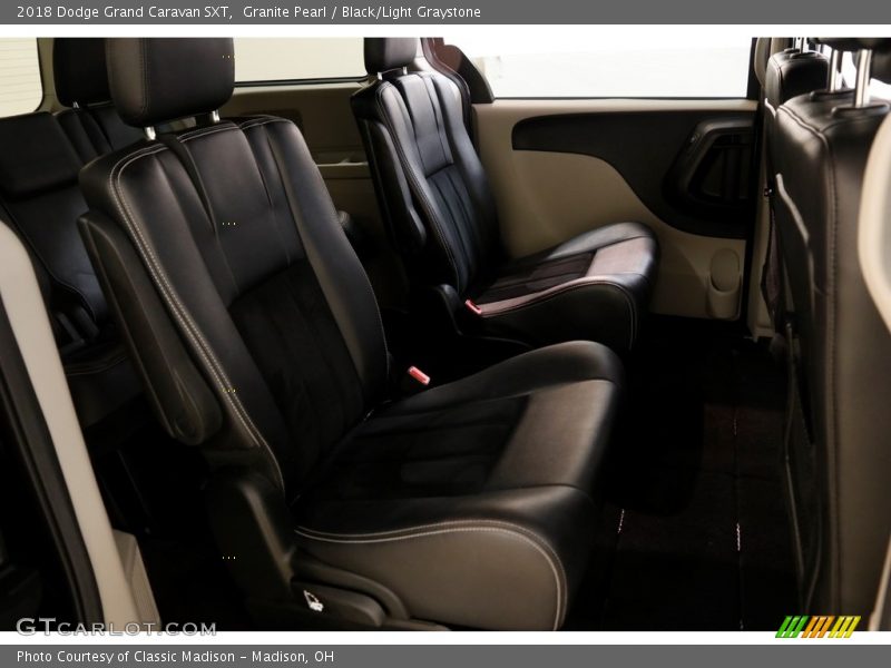 Granite Pearl / Black/Light Graystone 2018 Dodge Grand Caravan SXT