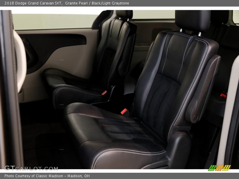 Granite Pearl / Black/Light Graystone 2018 Dodge Grand Caravan SXT