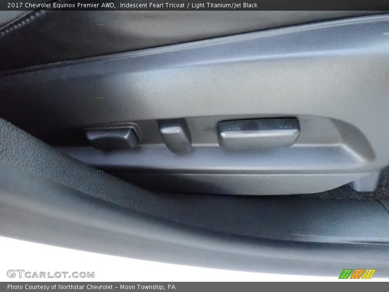 Iridescent Pearl Tricoat / Light Titanium/Jet Black 2017 Chevrolet Equinox Premier AWD