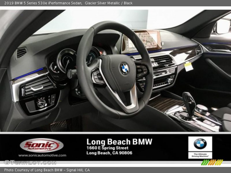 Glacier Silver Metallic / Black 2019 BMW 5 Series 530e iPerformance Sedan