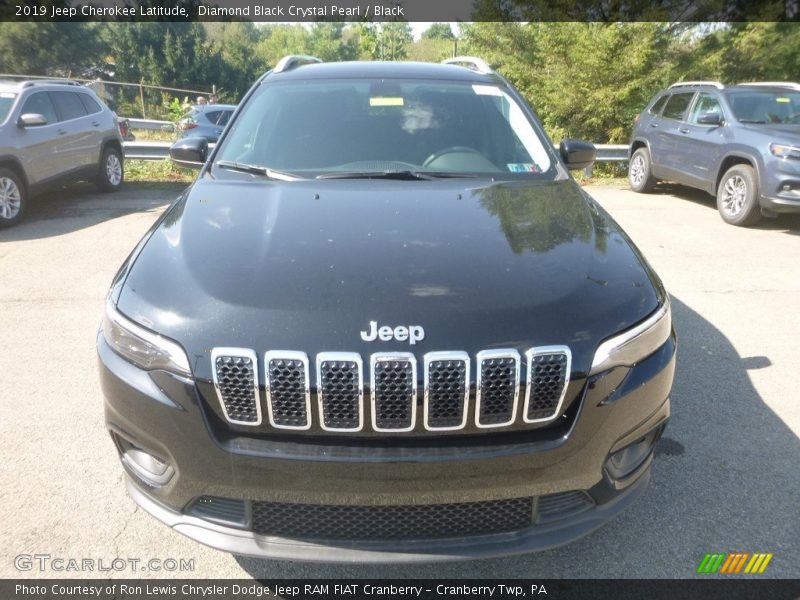 Diamond Black Crystal Pearl / Black 2019 Jeep Cherokee Latitude