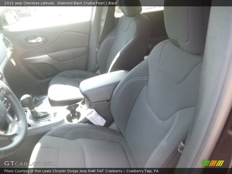Diamond Black Crystal Pearl / Black 2019 Jeep Cherokee Latitude