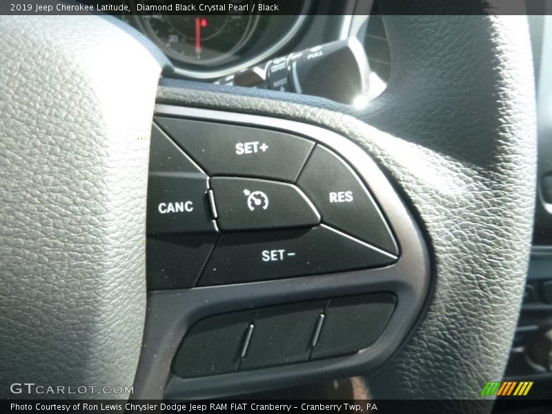 Diamond Black Crystal Pearl / Black 2019 Jeep Cherokee Latitude
