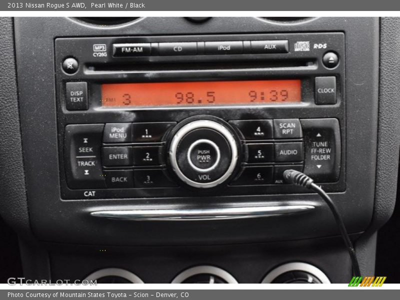 Pearl White / Black 2013 Nissan Rogue S AWD