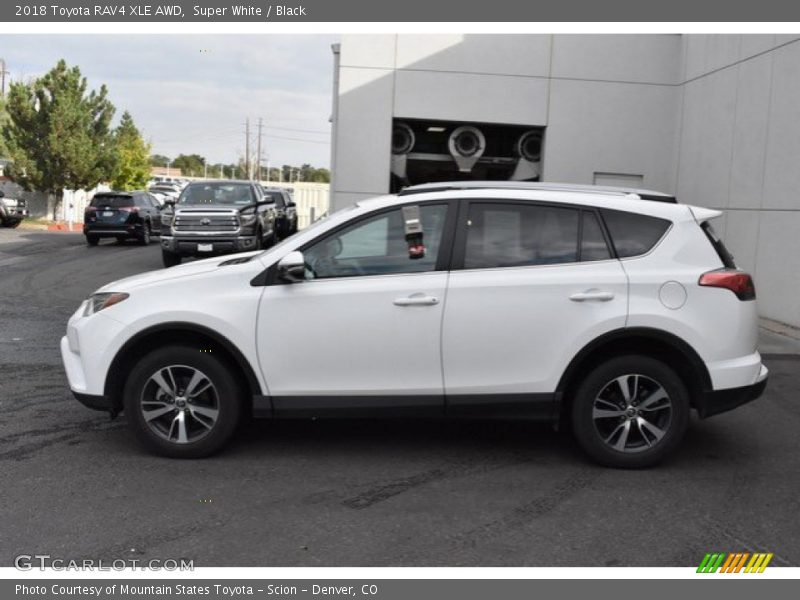 Super White / Black 2018 Toyota RAV4 XLE AWD