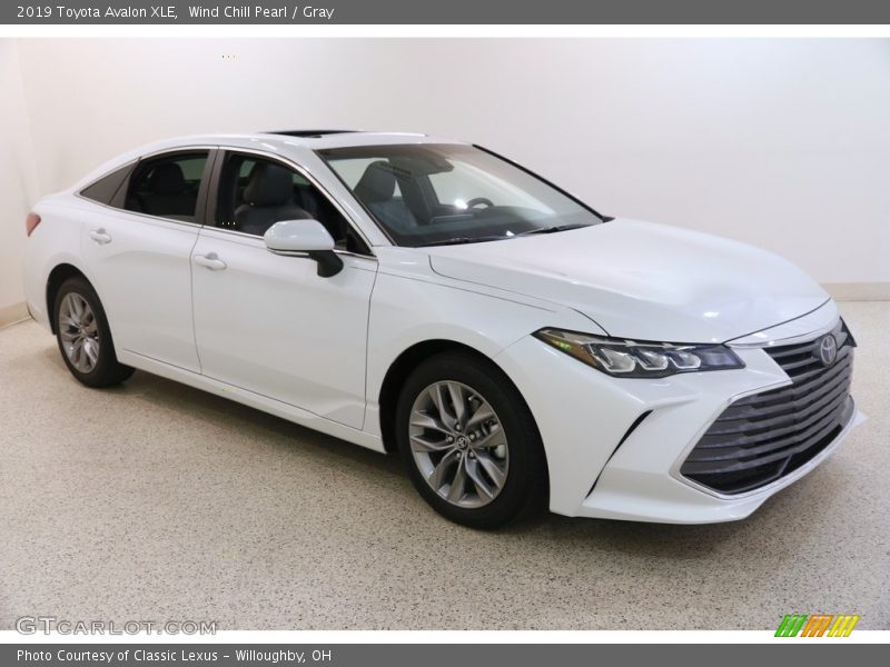 Wind Chill Pearl / Gray 2019 Toyota Avalon XLE
