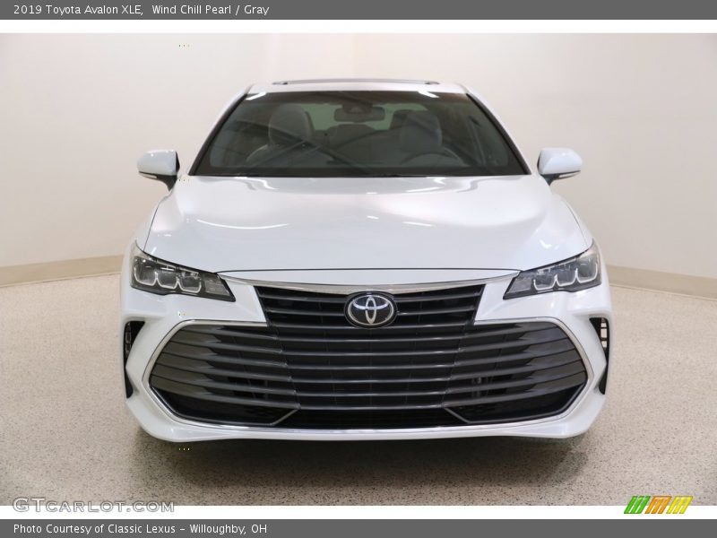 Wind Chill Pearl / Gray 2019 Toyota Avalon XLE