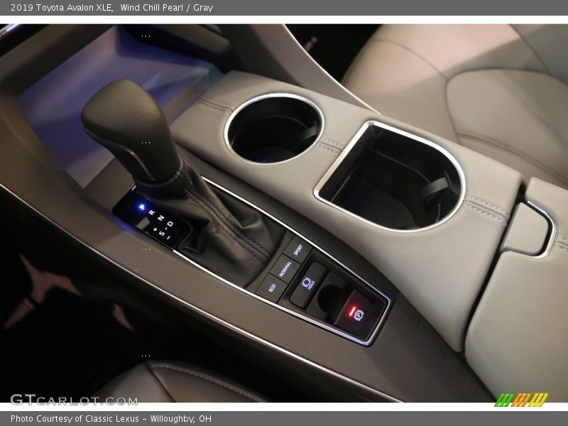 Wind Chill Pearl / Gray 2019 Toyota Avalon XLE