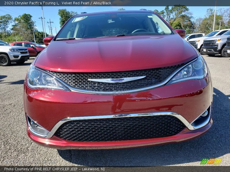 Velvet Red Pearl / Alloy/Black 2020 Chrysler Pacifica Touring L