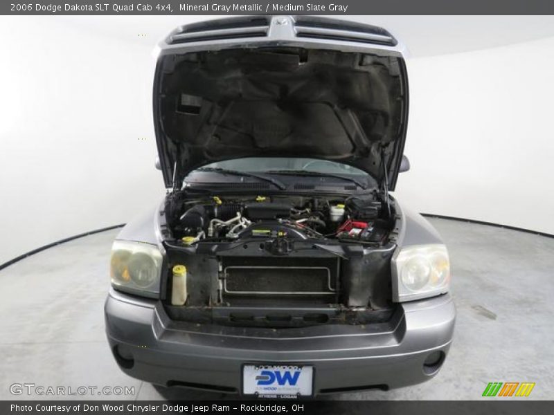 Mineral Gray Metallic / Medium Slate Gray 2006 Dodge Dakota SLT Quad Cab 4x4