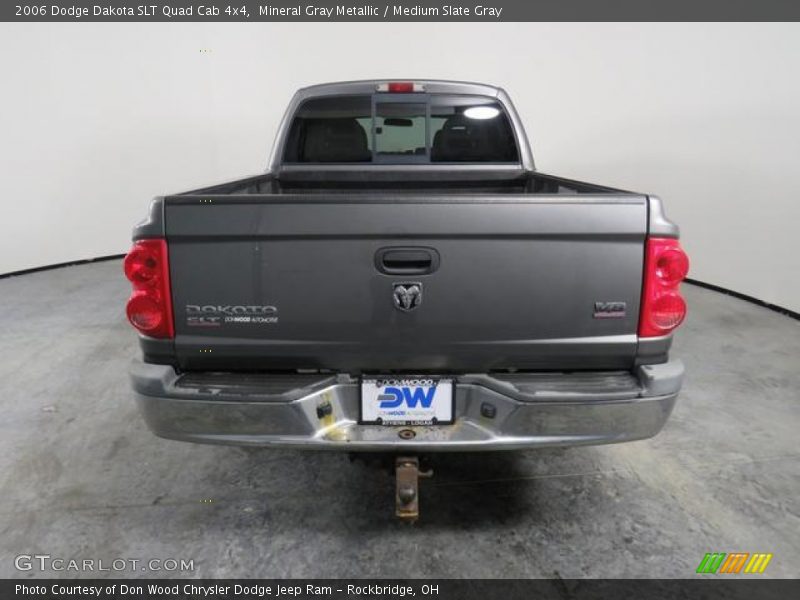 Mineral Gray Metallic / Medium Slate Gray 2006 Dodge Dakota SLT Quad Cab 4x4