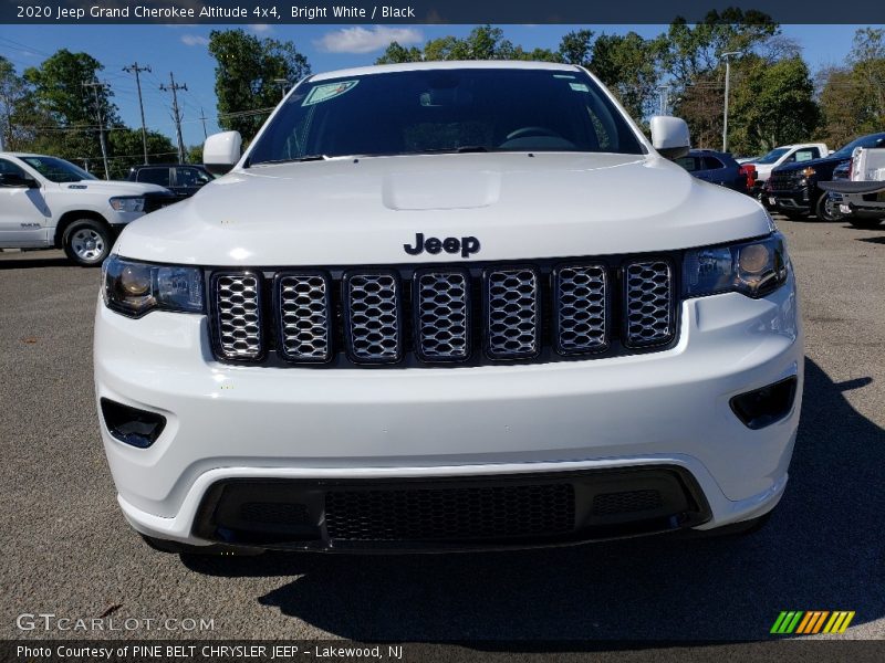 Bright White / Black 2020 Jeep Grand Cherokee Altitude 4x4