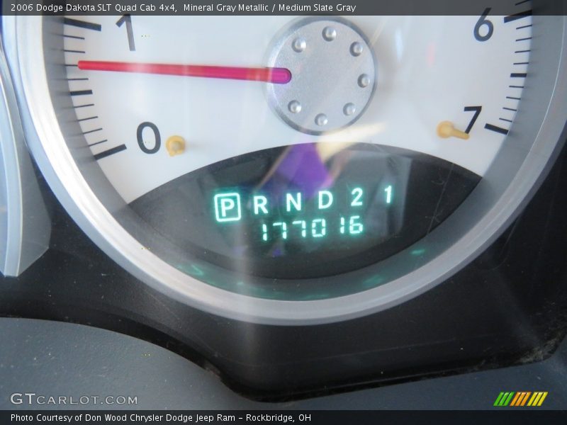 Mineral Gray Metallic / Medium Slate Gray 2006 Dodge Dakota SLT Quad Cab 4x4