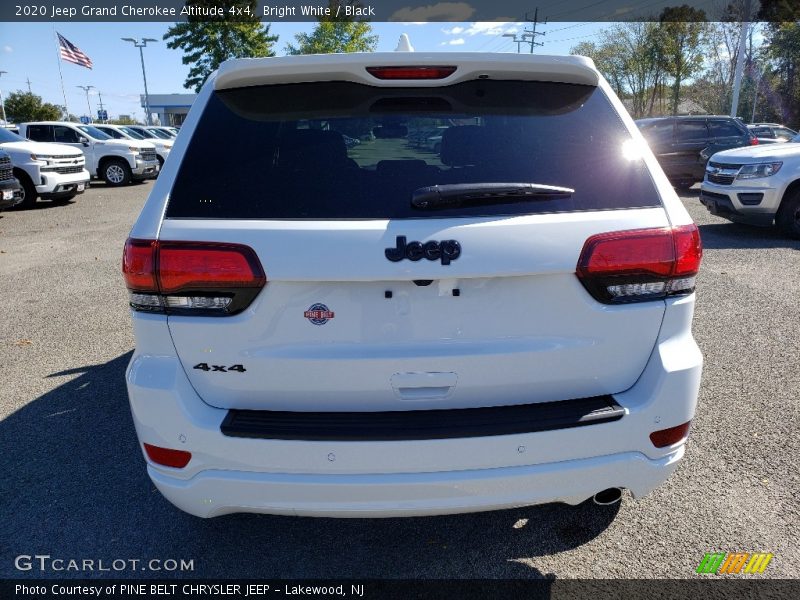 Bright White / Black 2020 Jeep Grand Cherokee Altitude 4x4