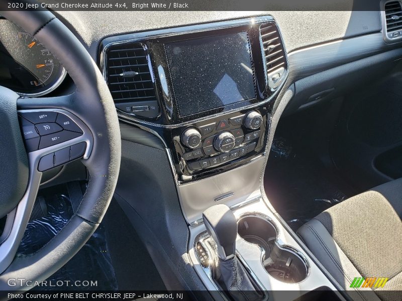 Bright White / Black 2020 Jeep Grand Cherokee Altitude 4x4