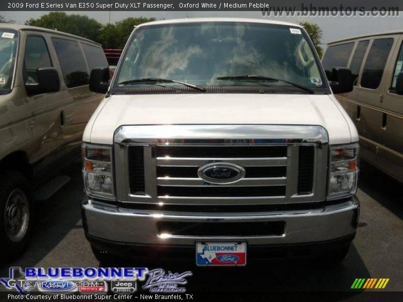 Oxford White / Medium Pebble 2009 Ford E Series Van E350 Super Duty XLT Passenger