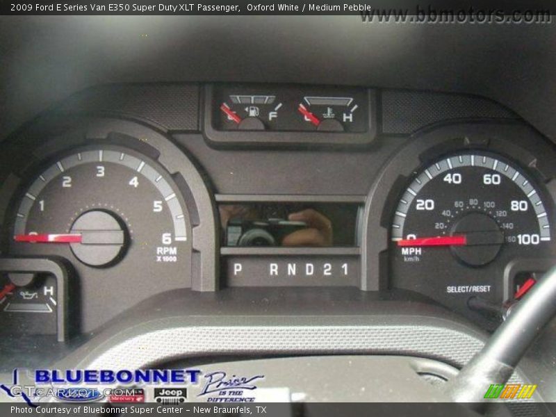 Oxford White / Medium Pebble 2009 Ford E Series Van E350 Super Duty XLT Passenger