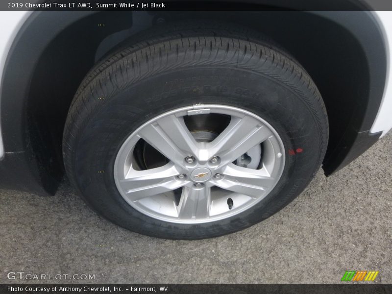 Summit White / Jet Black 2019 Chevrolet Trax LT AWD