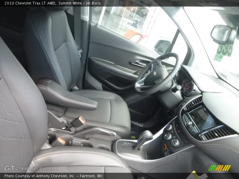 Summit White / Jet Black 2019 Chevrolet Trax LT AWD
