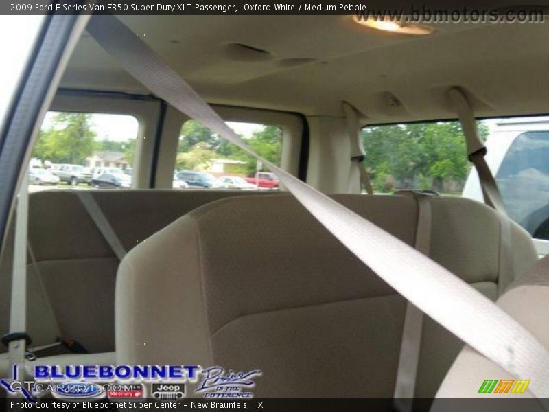 Oxford White / Medium Pebble 2009 Ford E Series Van E350 Super Duty XLT Passenger