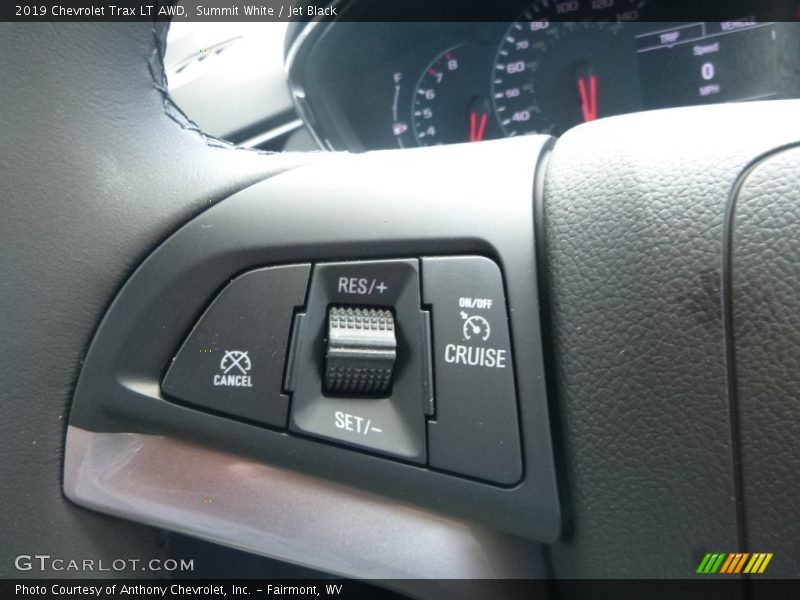 Summit White / Jet Black 2019 Chevrolet Trax LT AWD