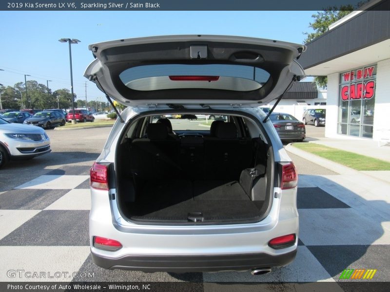 Sparkling Silver / Satin Black 2019 Kia Sorento LX V6