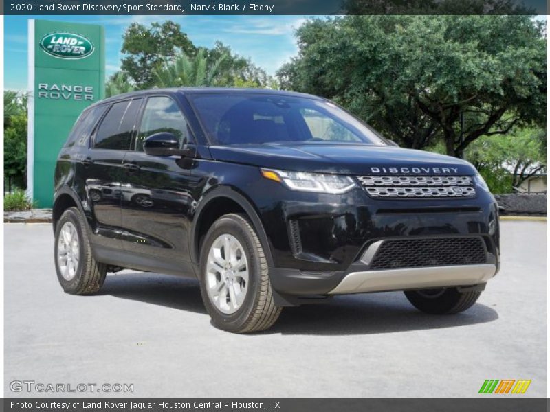 Front 3/4 View of 2020 Discovery Sport Standard