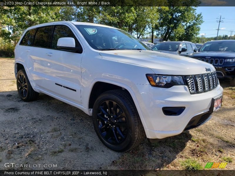 Bright White / Black 2020 Jeep Grand Cherokee Altitude 4x4
