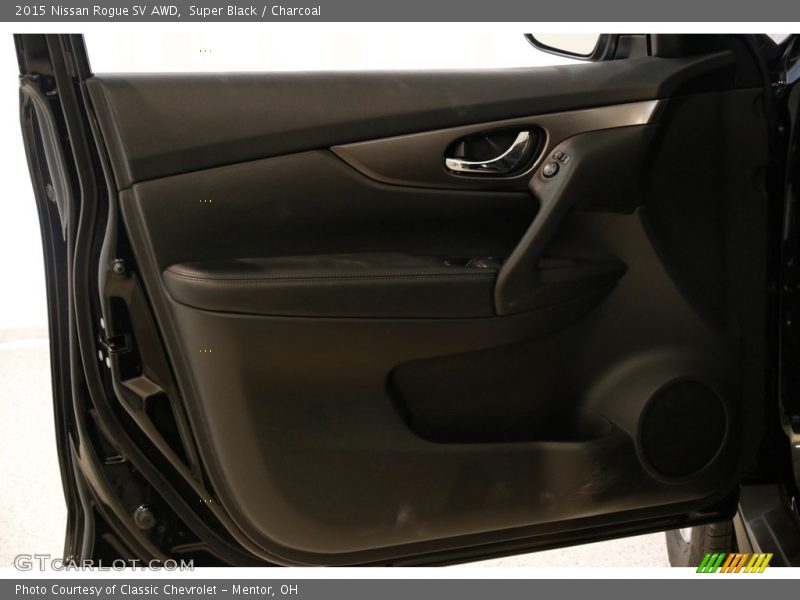 Super Black / Charcoal 2015 Nissan Rogue SV AWD