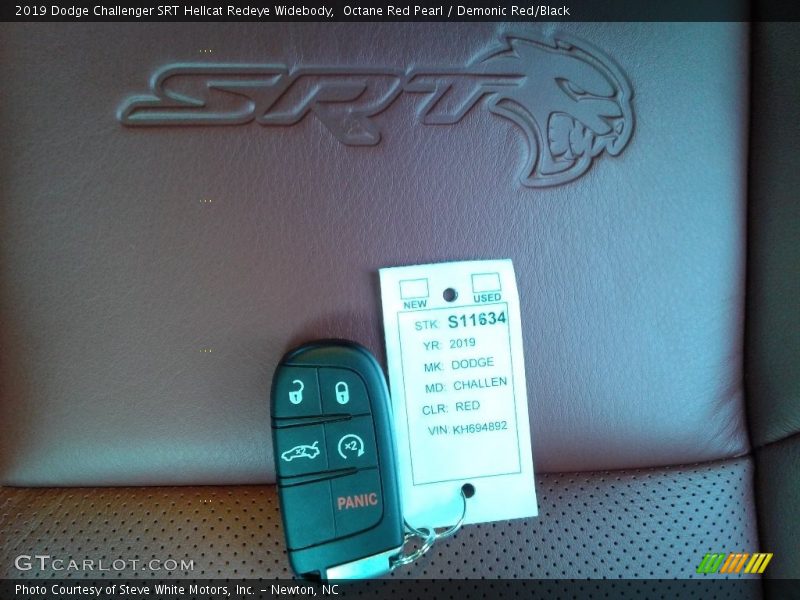  2019 Challenger SRT Hellcat Redeye Widebody Logo