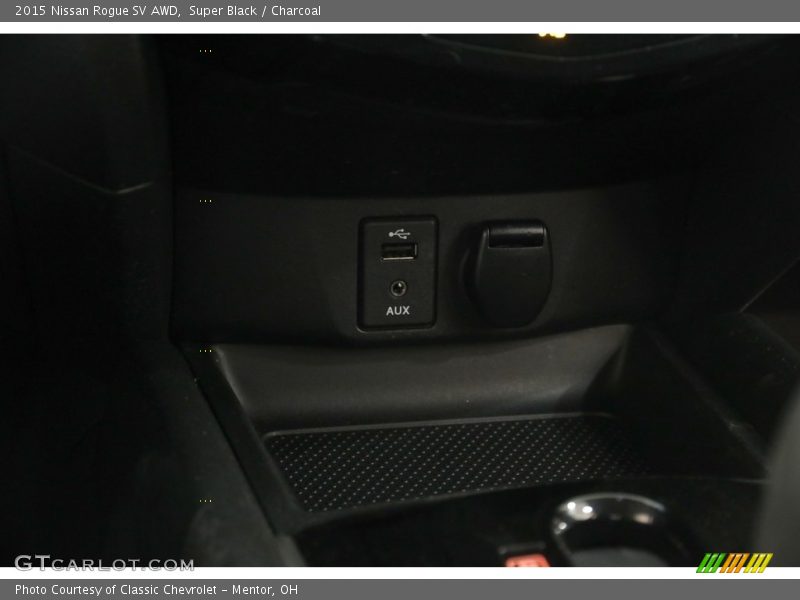 Super Black / Charcoal 2015 Nissan Rogue SV AWD