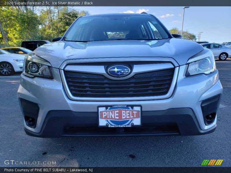 Ice Silver Metallic / Black 2020 Subaru Forester 2.5i