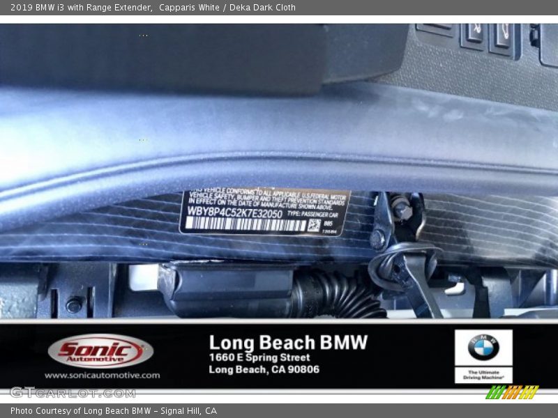 Capparis White / Deka Dark Cloth 2019 BMW i3 with Range Extender
