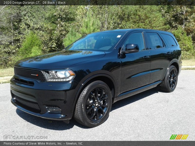 Front 3/4 View of 2020 Durango GT