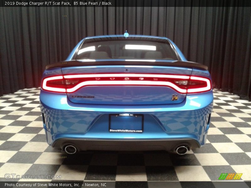 B5 Blue Pearl / Black 2019 Dodge Charger R/T Scat Pack