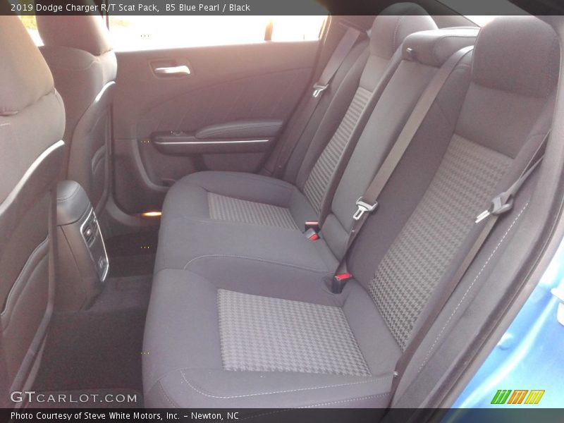 B5 Blue Pearl / Black 2019 Dodge Charger R/T Scat Pack